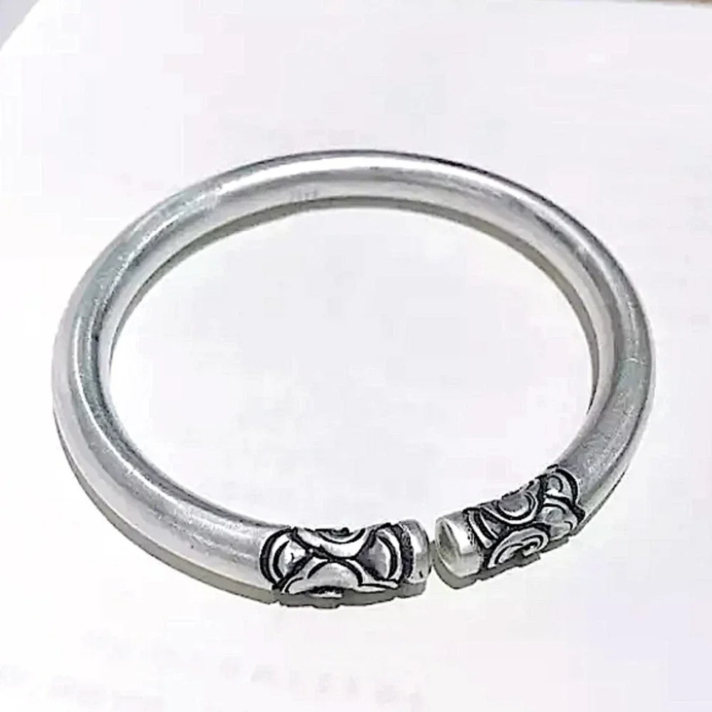 Sterling Silver Irregular Flower Pattern Bangle Bracelet - Picture 3 of 16